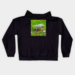 Cockatoo among flower petals! Kids Hoodie